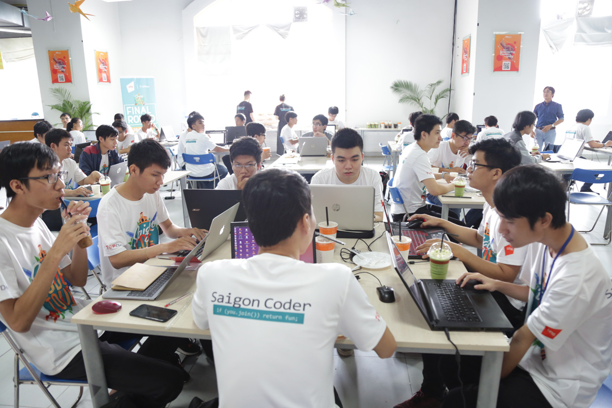 Vietnam Online Hackathon - Cuộc thi xây dựng giải pháp chuyển đổi số hậu Covid-19